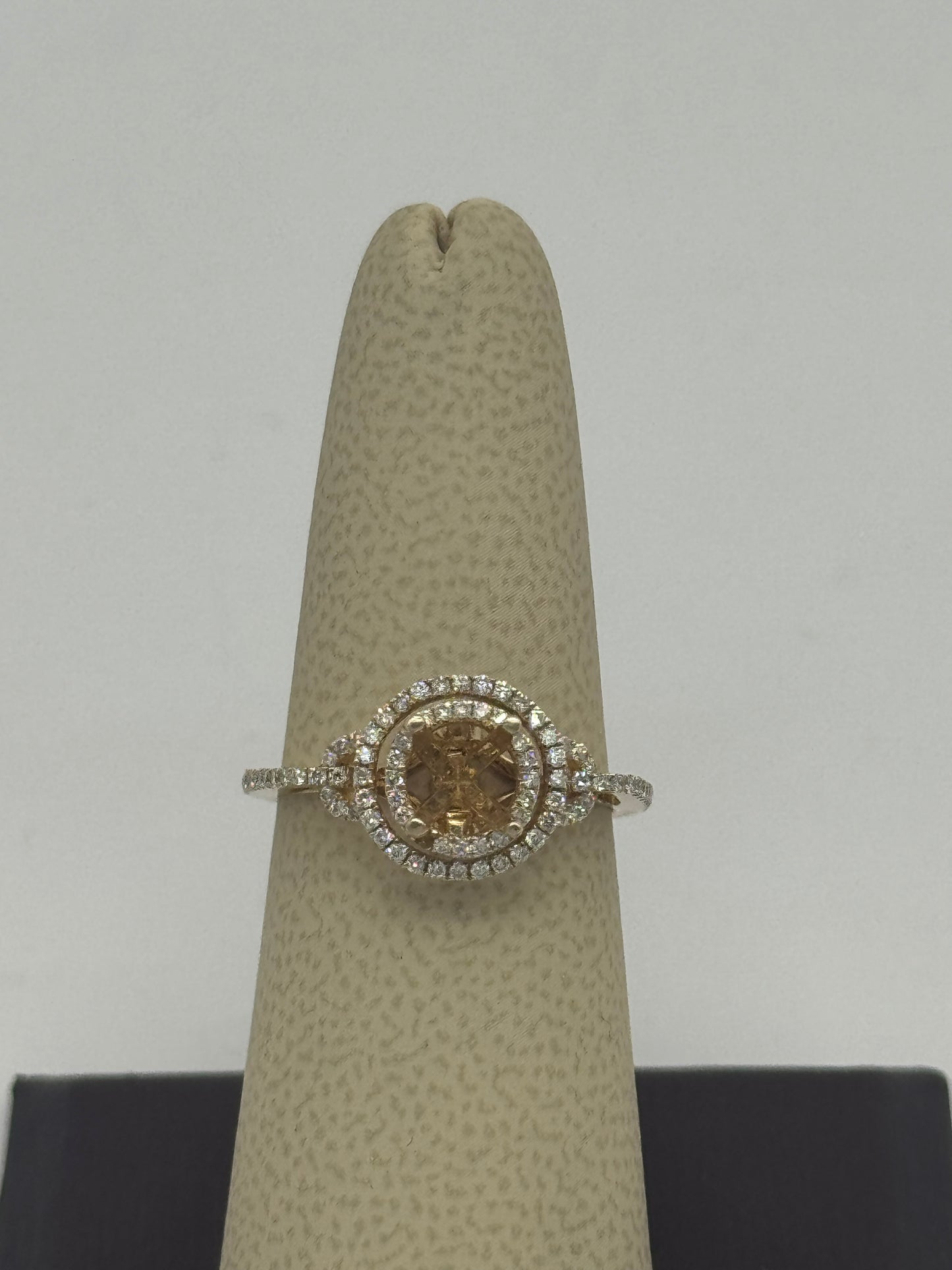 14K Gold Ring Round Stone Clip Design