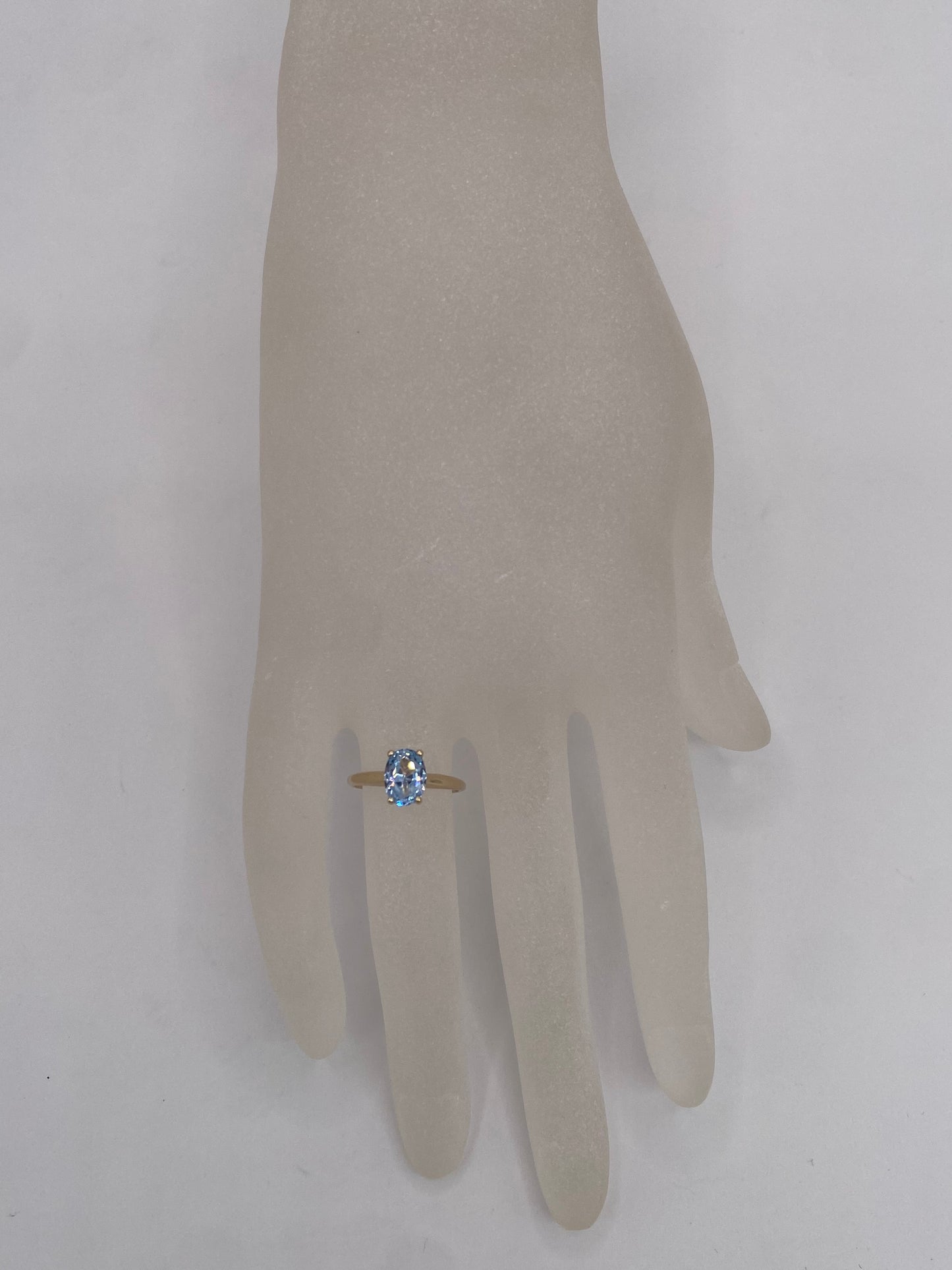 Oval Ring 14K Yellow Gold - Blue Stone