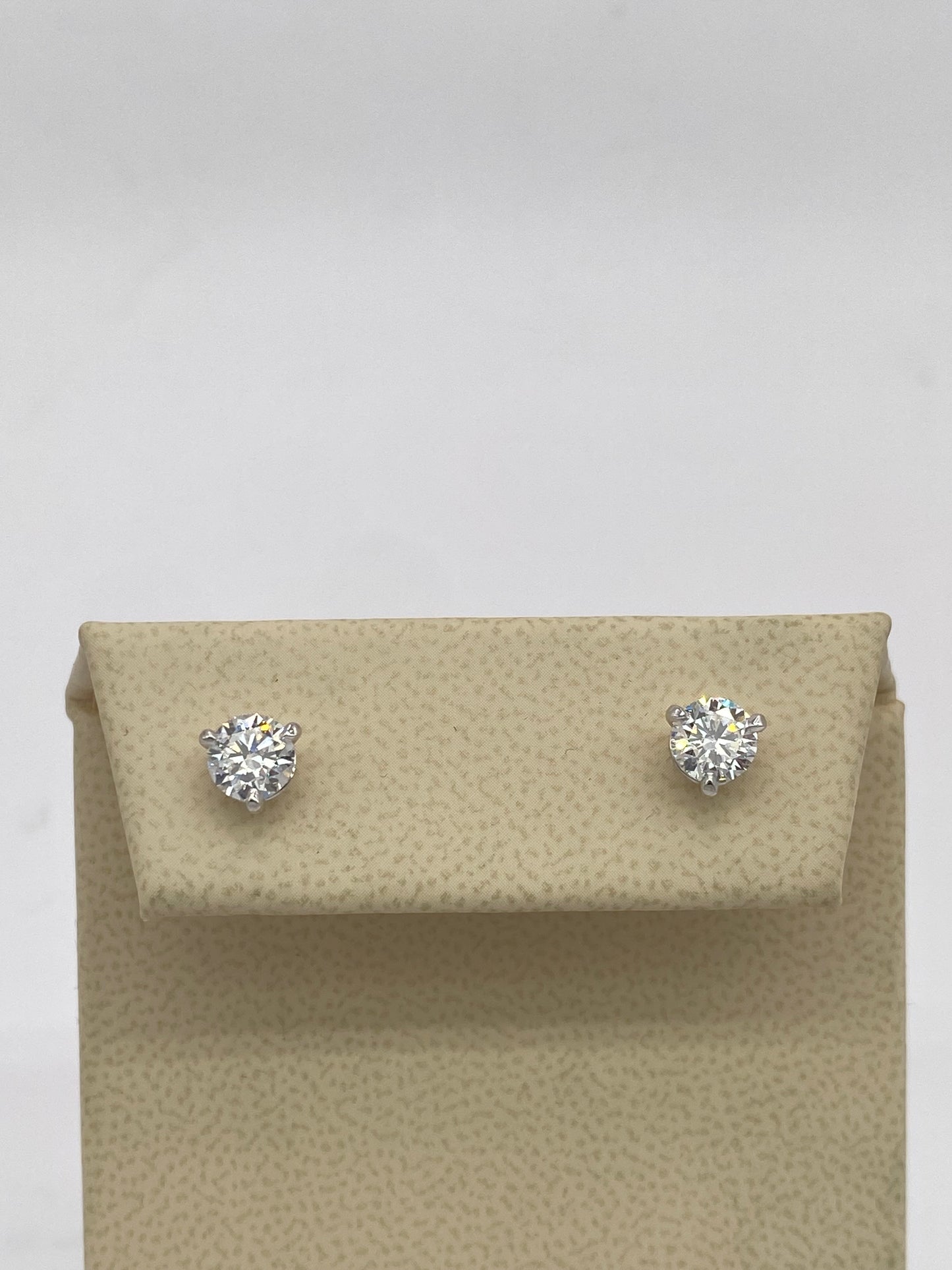 14K White Gold Lab Diamond
